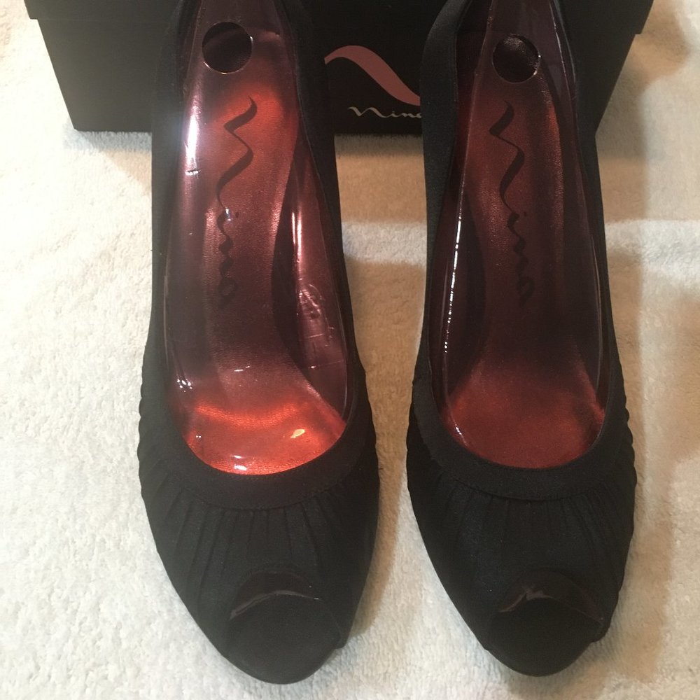 NWT-Nina Fashion Black Satin Peep Toe Sz 9.5
